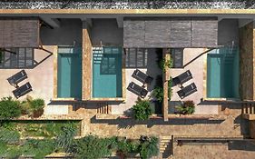 Pnoes Luxury Suites